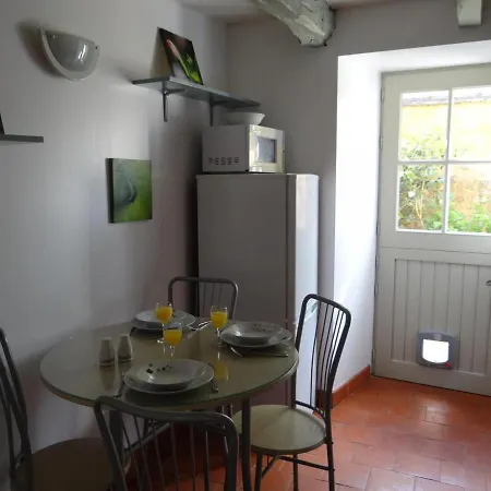 Holiday home De Charme Au Coeur D'une Petite Cite De Caractere Pres D'une Riviere Et Monuments Historiques - Fr-1-410-237 Asnieres-sur-Vegre