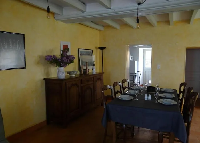 De Charme Au Coeur D'une Petite Cite De Caractere Pres D'une Riviere Et Monuments Historiques - Fr-1-410-237 Nyaraló Asnières-sur-Vègre